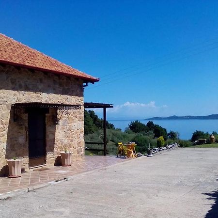 Stonehouse & Casa Al Sole E Al Mare Βίλα Νέα Ρόδα Εξωτερικό φωτογραφία