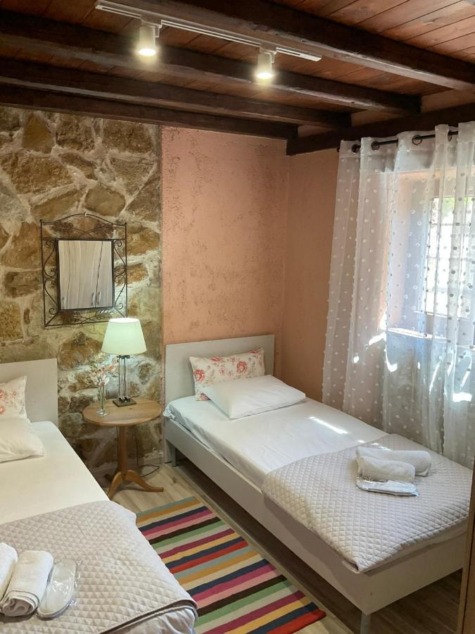 Stonehouse & Casa Al Sole E Al Mare Βίλα Νέα Ρόδα Εξωτερικό φωτογραφία