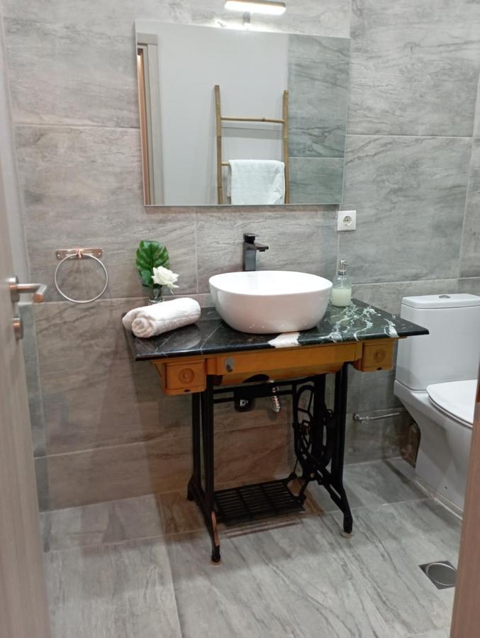 Stonehouse & Casa Al Sole E Al Mare Βίλα Νέα Ρόδα Εξωτερικό φωτογραφία