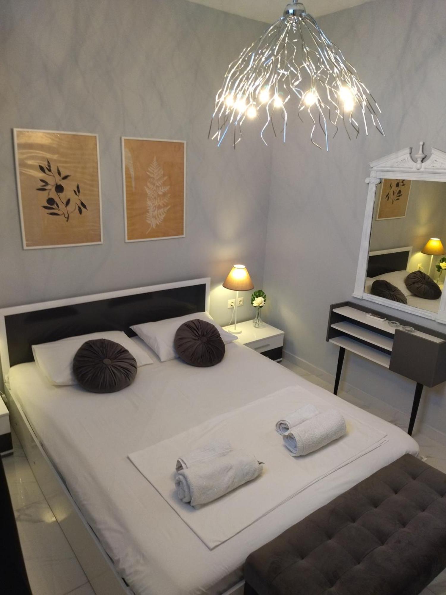 Stonehouse & Casa Al Sole E Al Mare Βίλα Νέα Ρόδα Εξωτερικό φωτογραφία